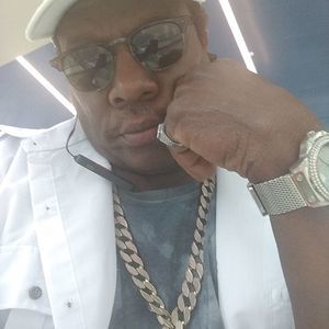 Meet your Posher, Kenneth